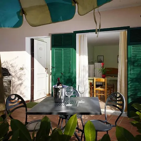 公寓 Studio In The Giada Holiday In 因佩里亚